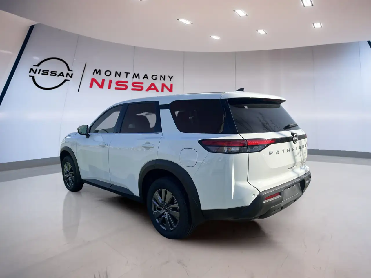 Nissan Pathfinder снимка Nissan Pathfinder
