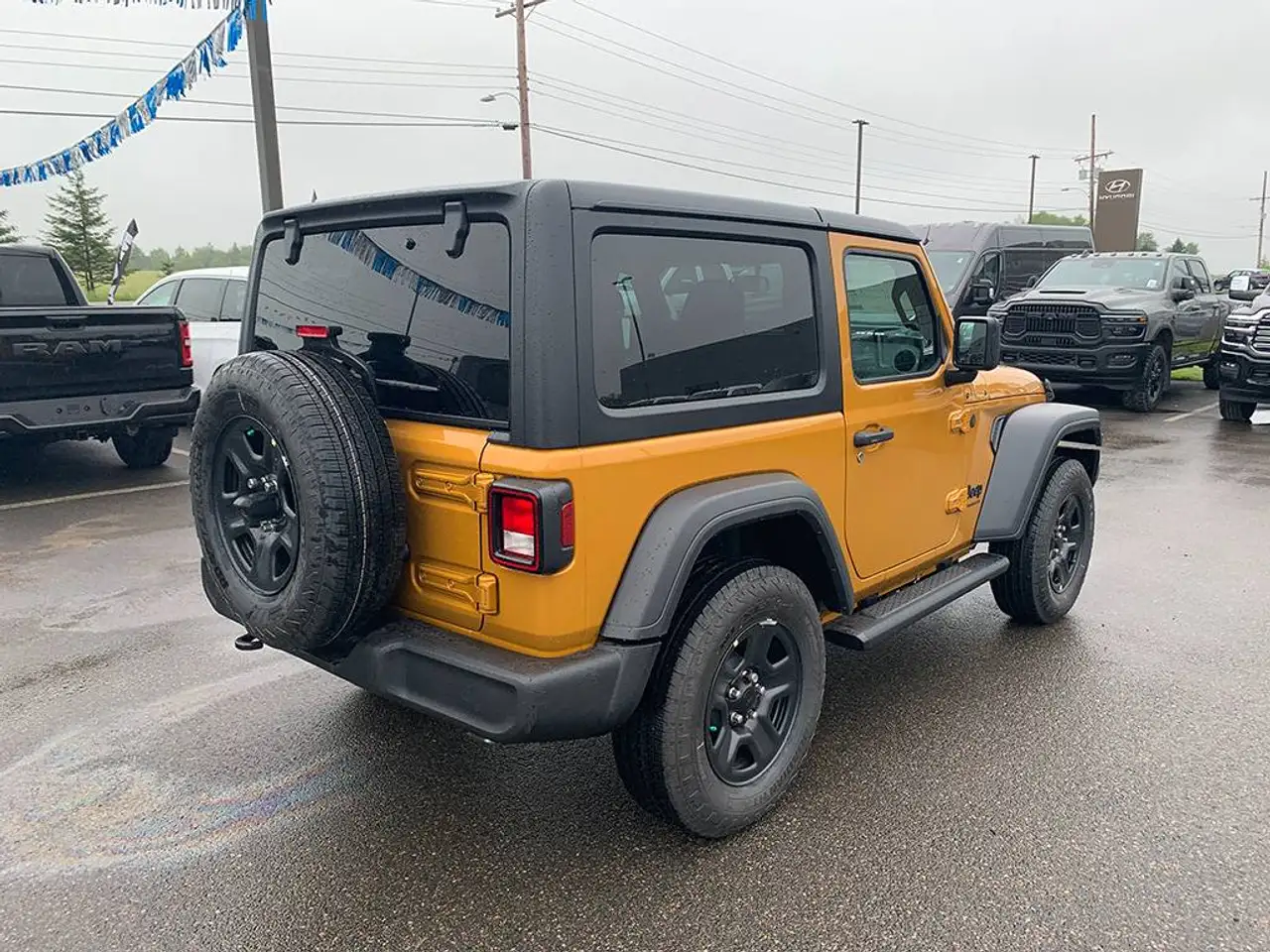 Jeep Wrangler снимка Jeep Wrangler