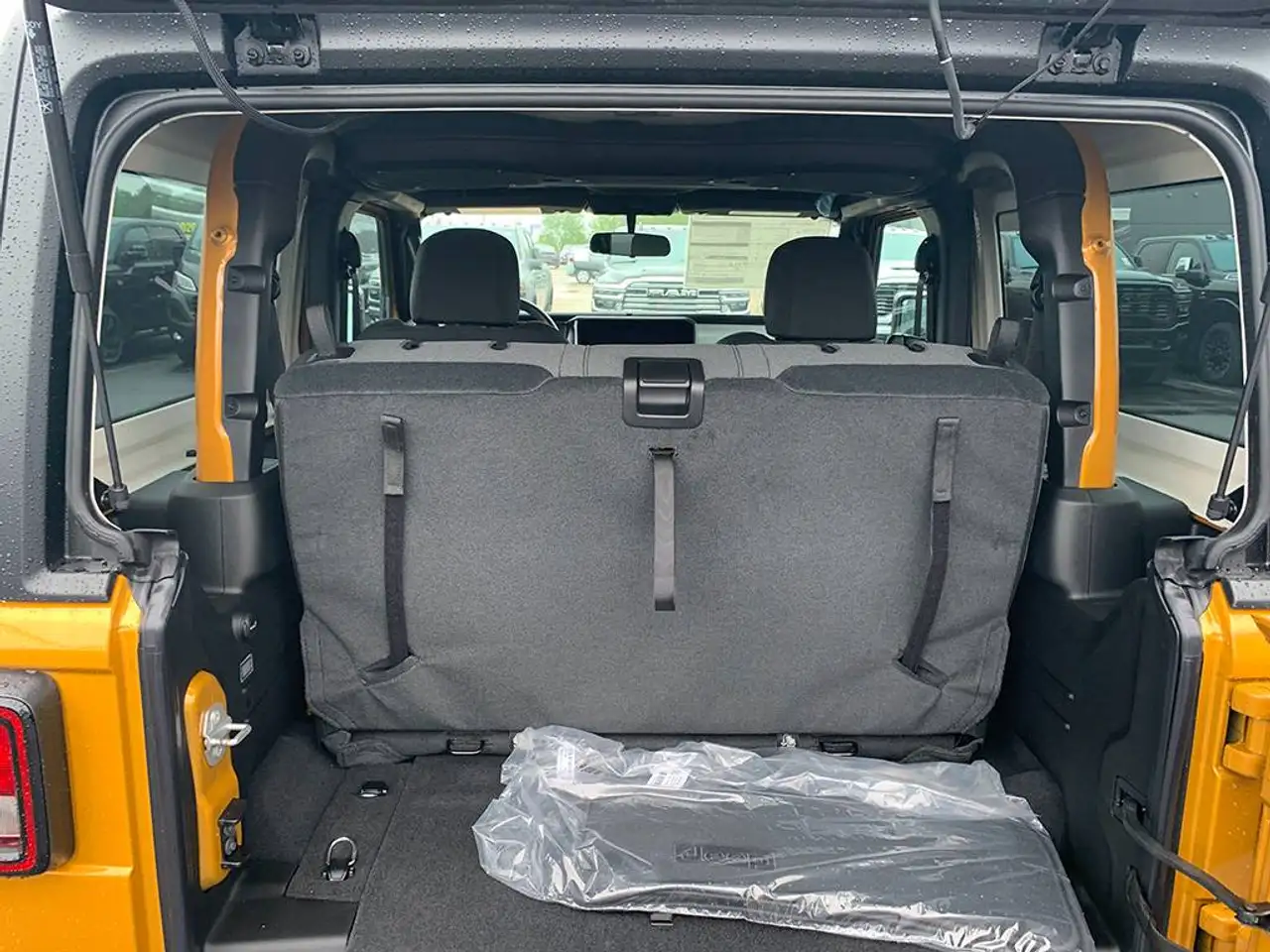 Jeep Wrangler снимка Jeep Wrangler