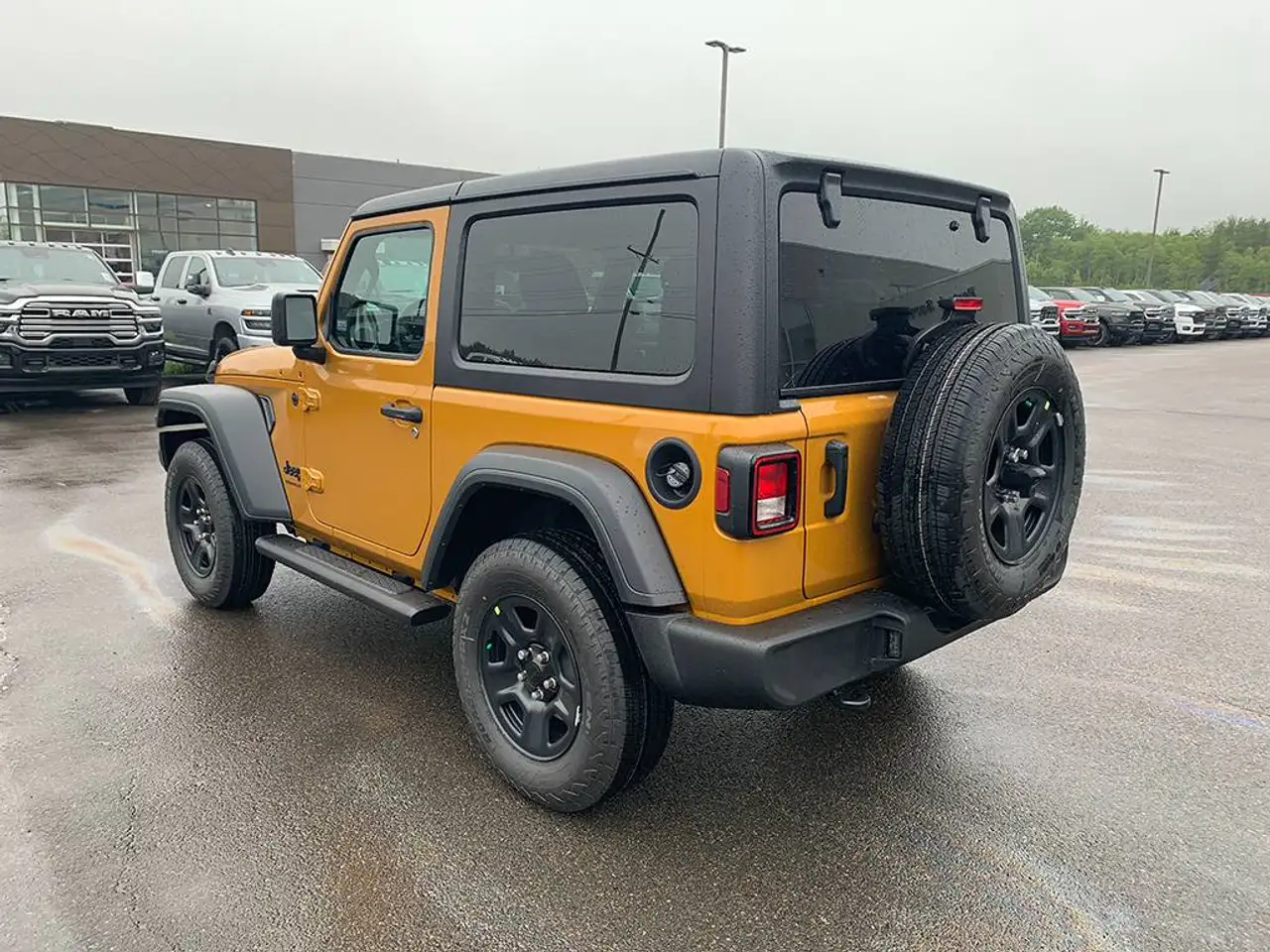 Jeep Wrangler снимка Jeep Wrangler