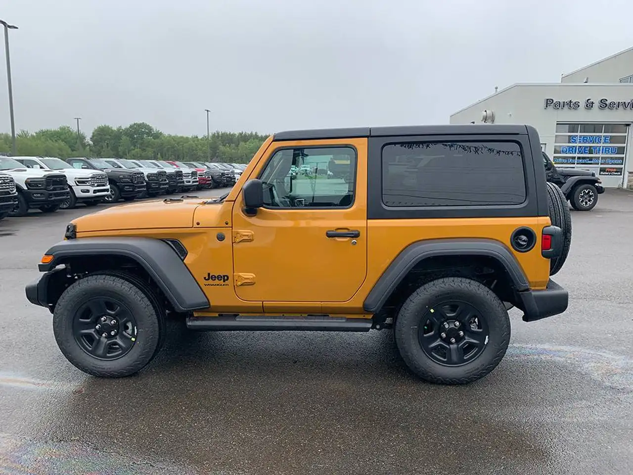 Jeep Wrangler снимка Jeep Wrangler