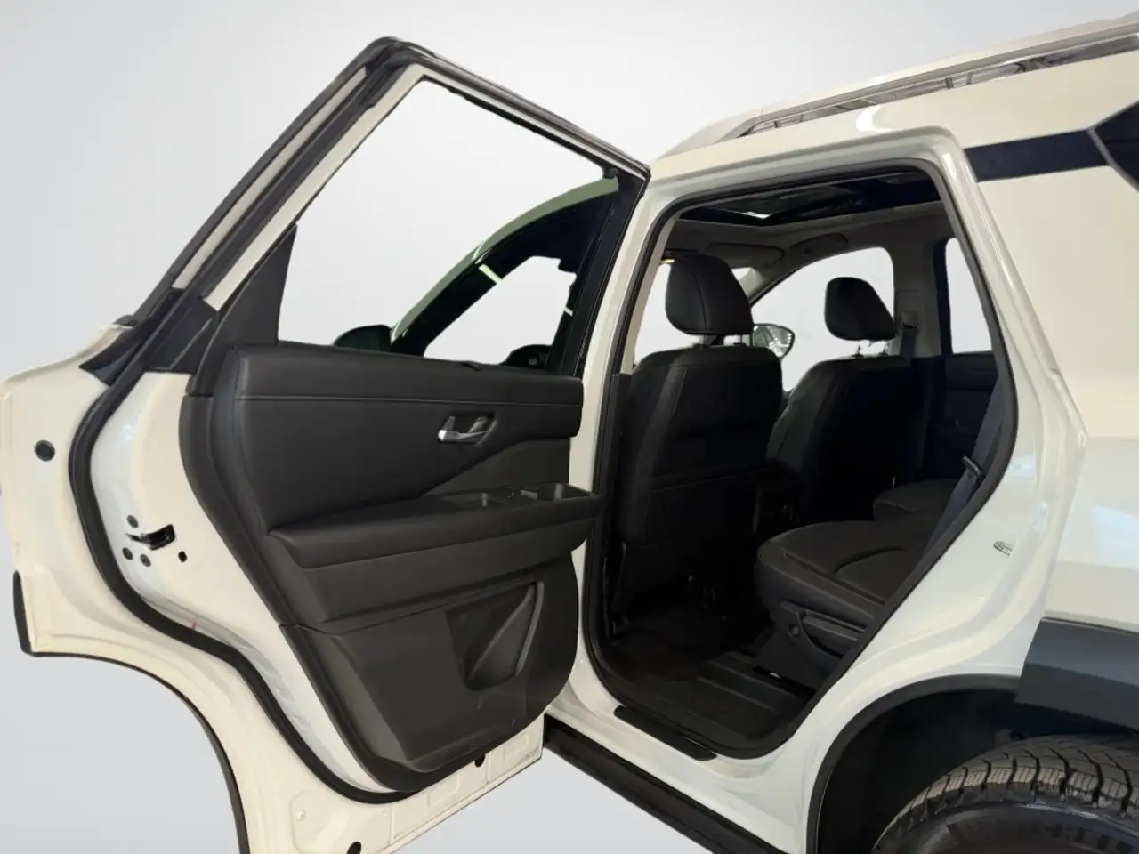 Nissan Pathfinder снимка Nissan Pathfinder