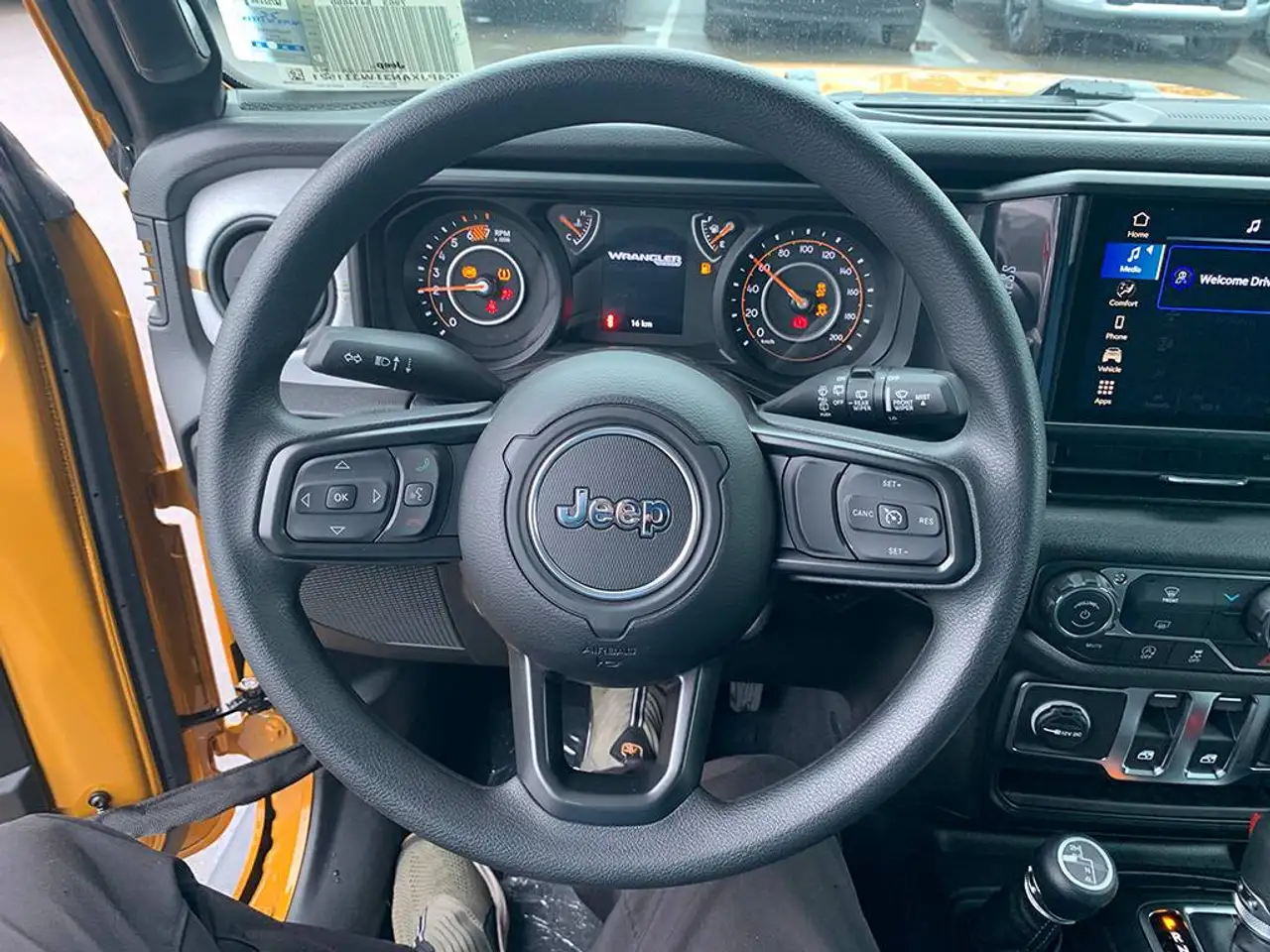 Jeep Wrangler снимка Jeep Wrangler