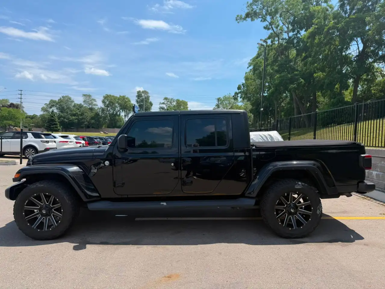 Jeep Gladiator снимка Jeep Gladiator
