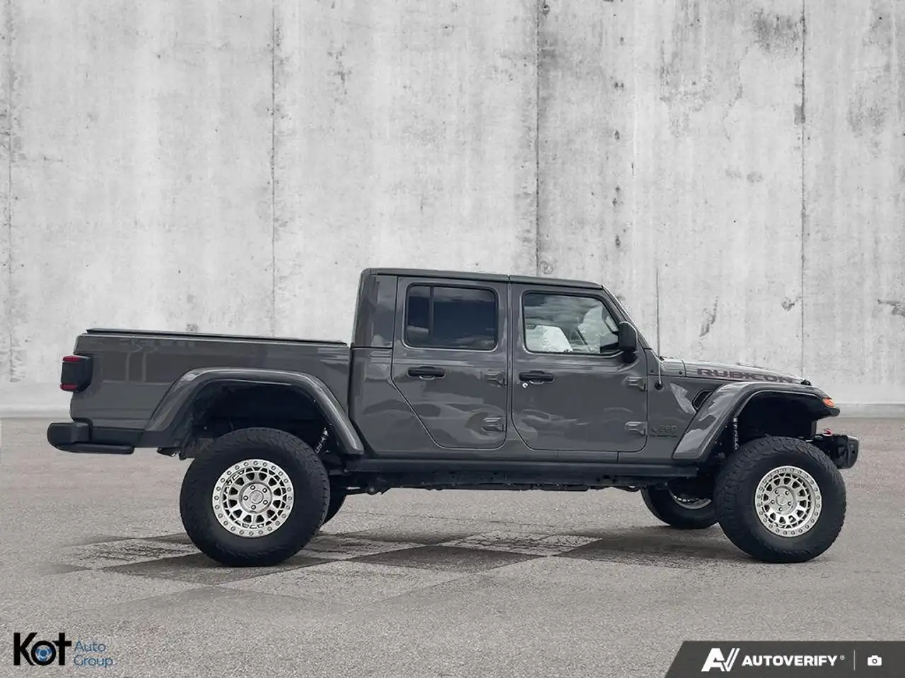 Jeep Gladiator photo Jeep Gladiator