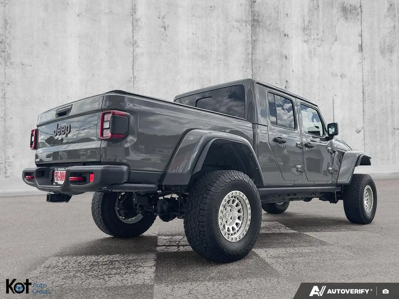 Jeep Gladiator photo Jeep Gladiator