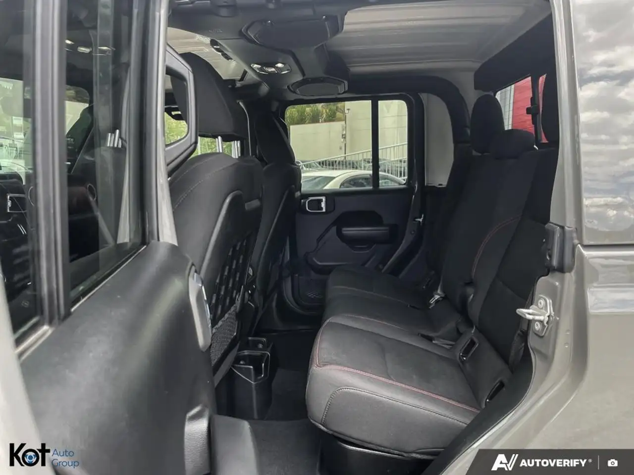 Jeep Gladiator photo Jeep Gladiator
