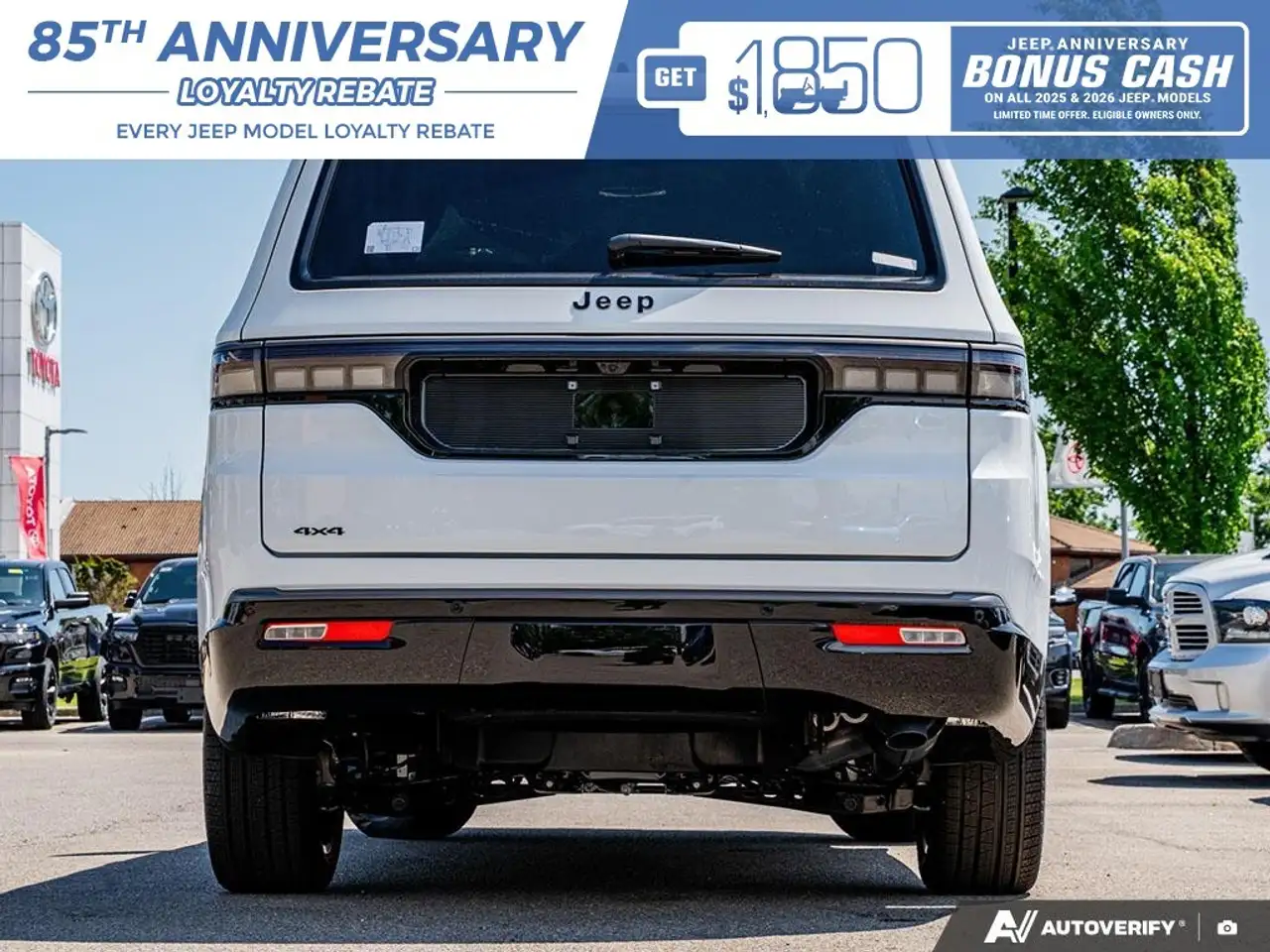 Jeep Grand Wagoneer photo Jeep Grand Wagoneer