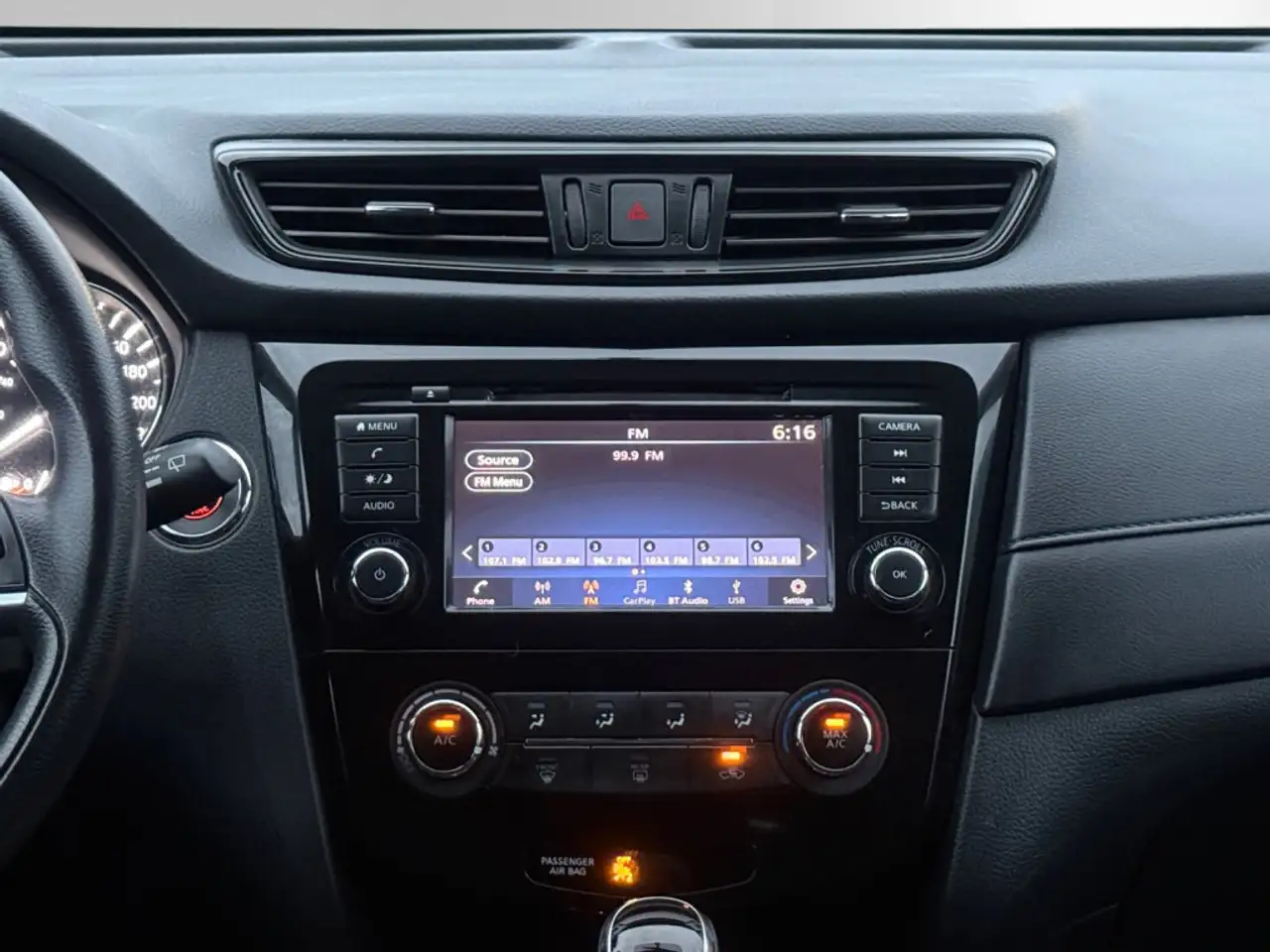 Nissan Rogue photo Nissan Rogue