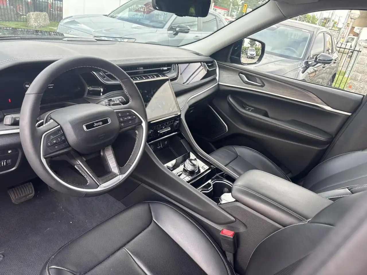 Jeep Grand Cherokee снимка Jeep Grand Cherokee