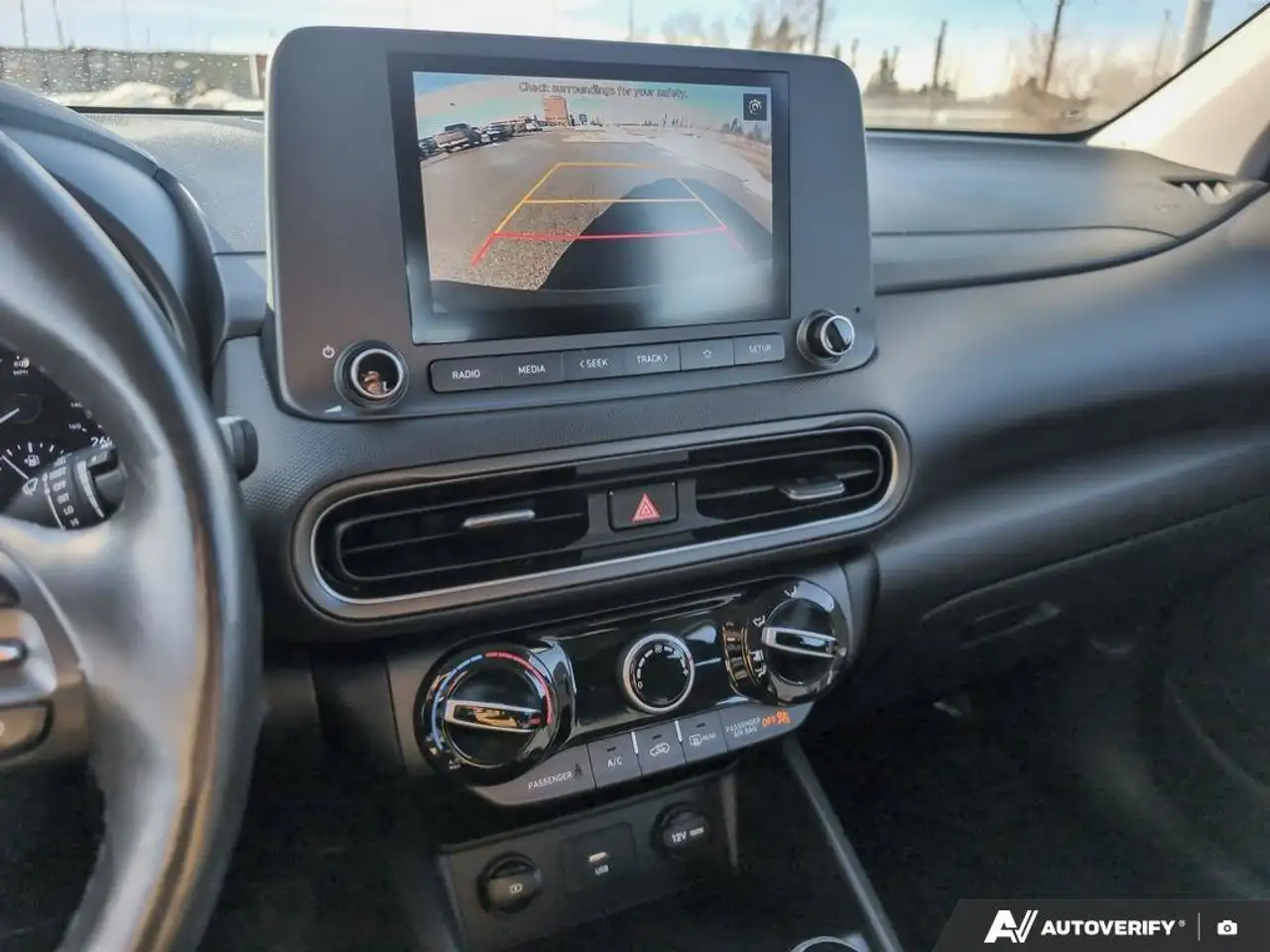 Hyundai KONA снимка Hyundai KONA