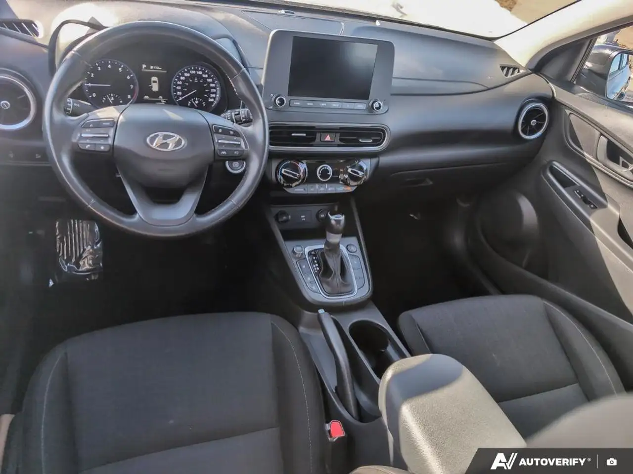 Hyundai KONA снимка Hyundai KONA
