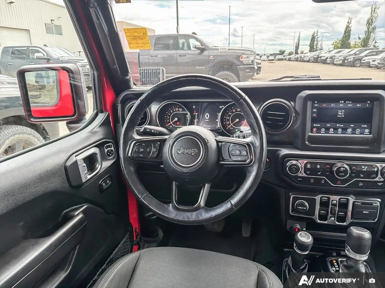 Jeep Wrangler снимка Jeep Wrangler