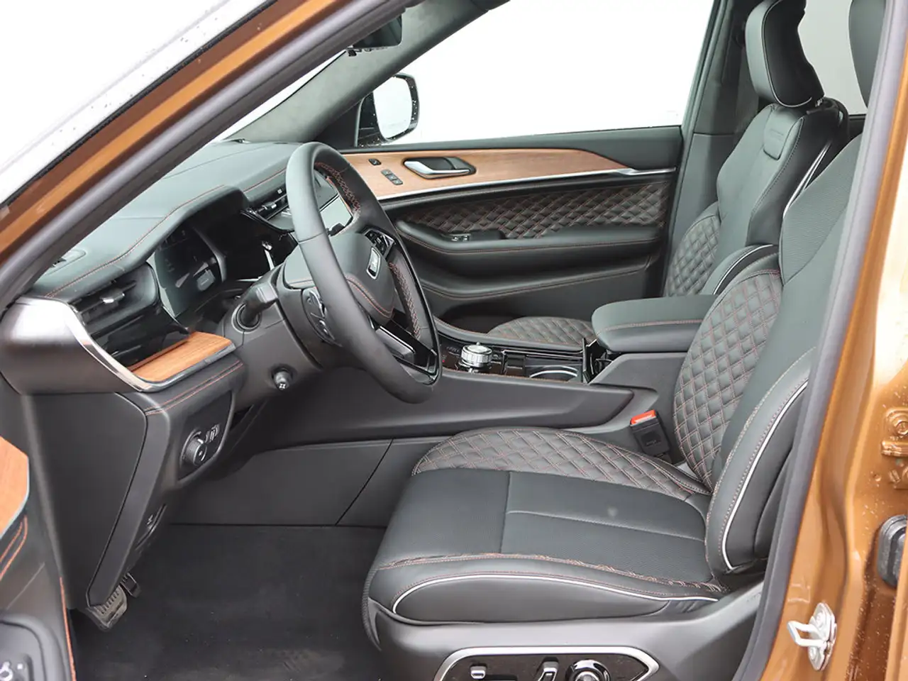 Jeep Grand Cherokee photo Jeep Grand Cherokee