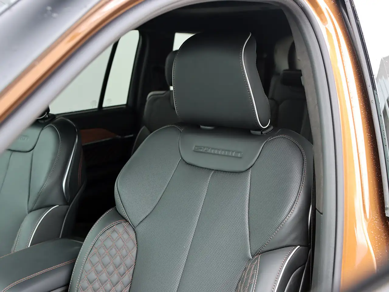 Jeep Grand Cherokee photo Jeep Grand Cherokee