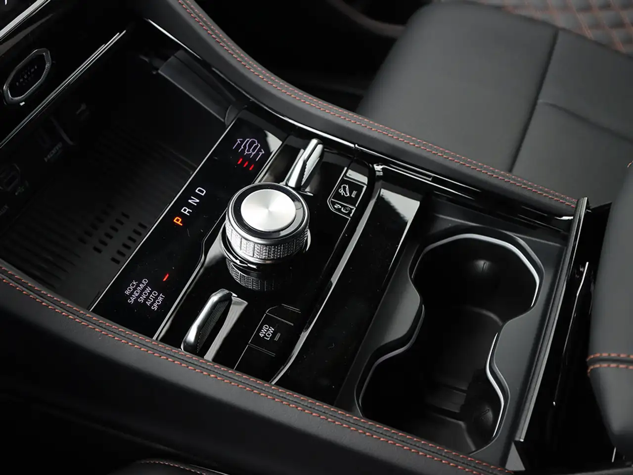 Jeep Grand Cherokee photo Jeep Grand Cherokee