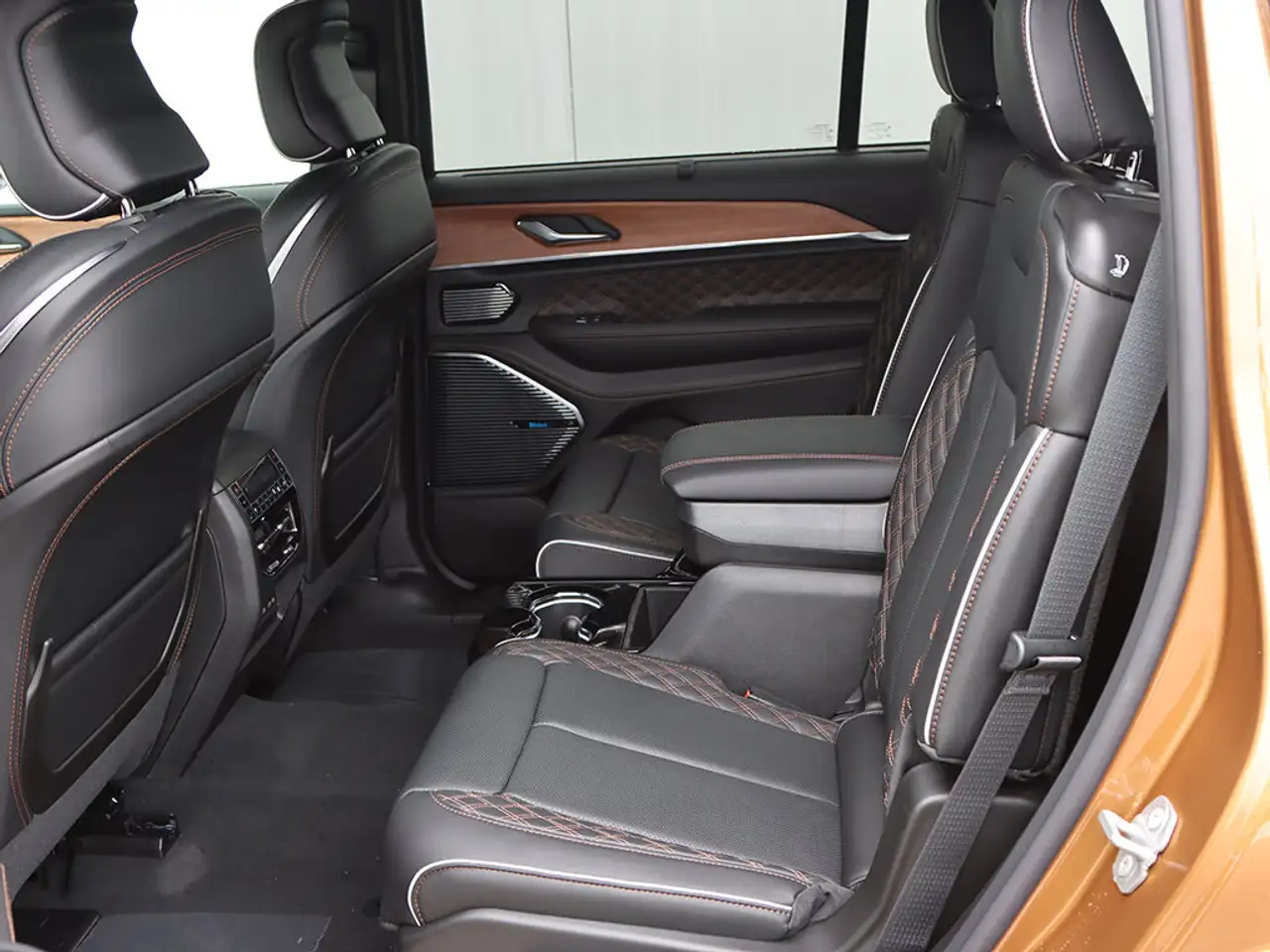 Jeep Grand Cherokee photo Jeep Grand Cherokee