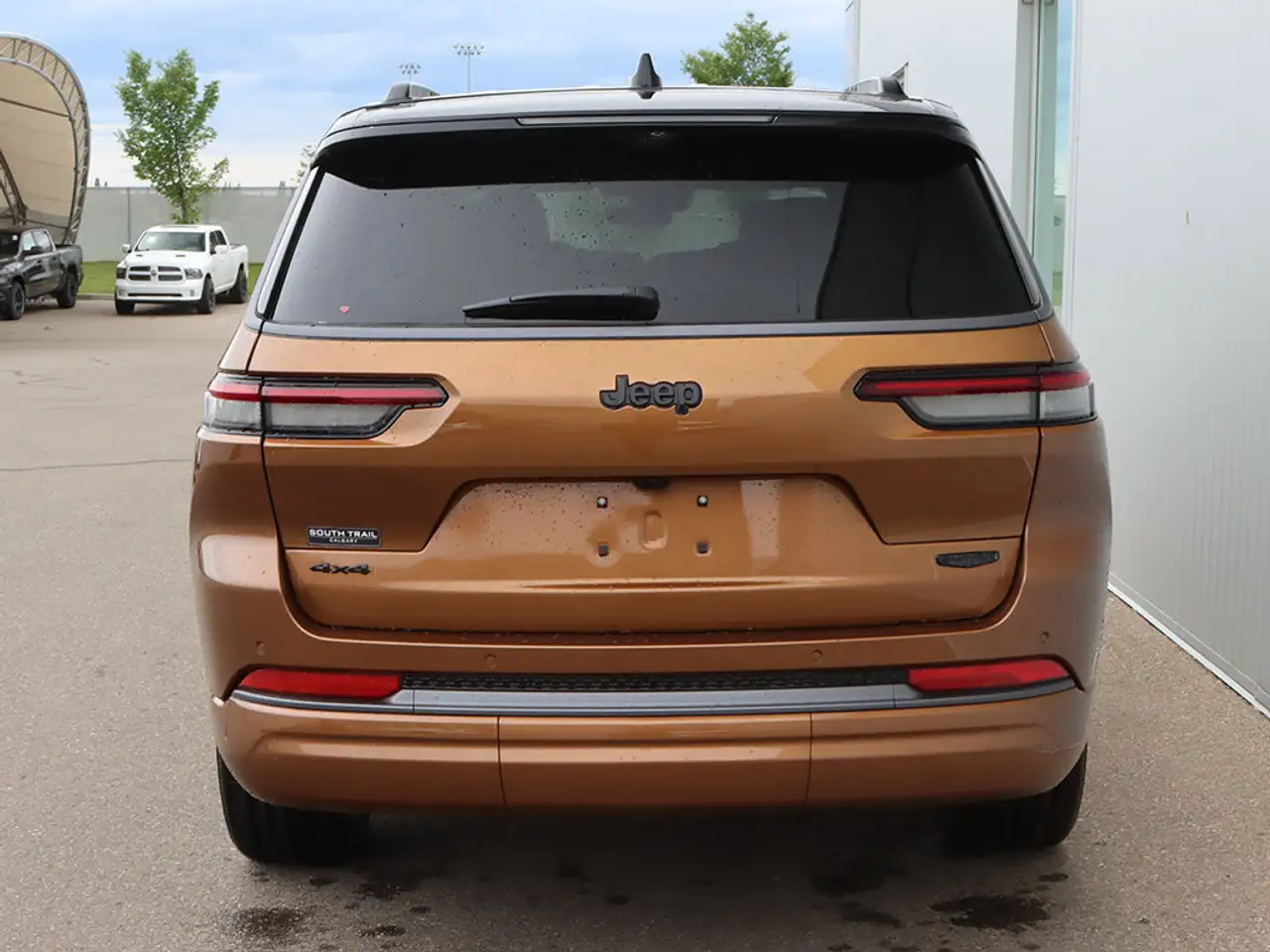 Jeep Grand Cherokee photo Jeep Grand Cherokee