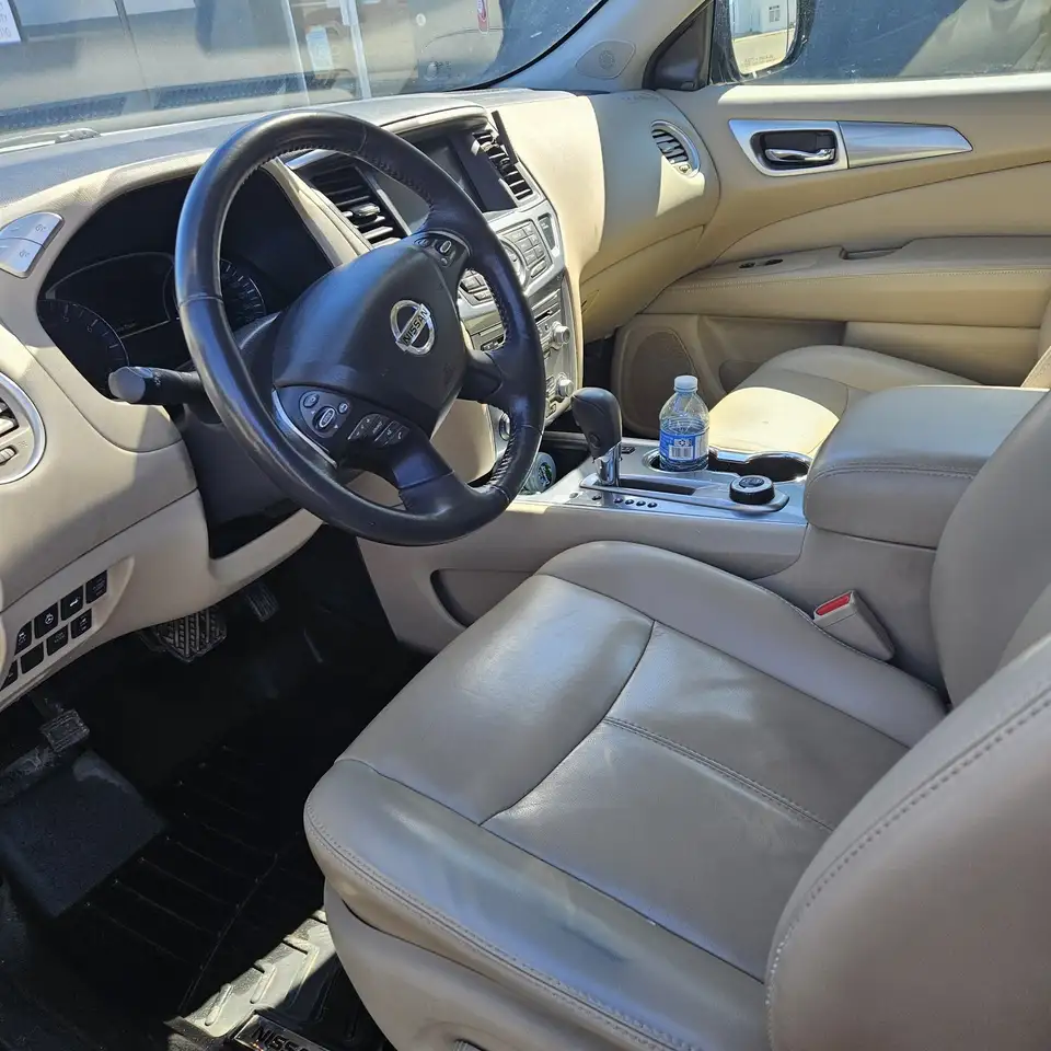 Nissan Pathfinder fotografie Nissan Pathfinder