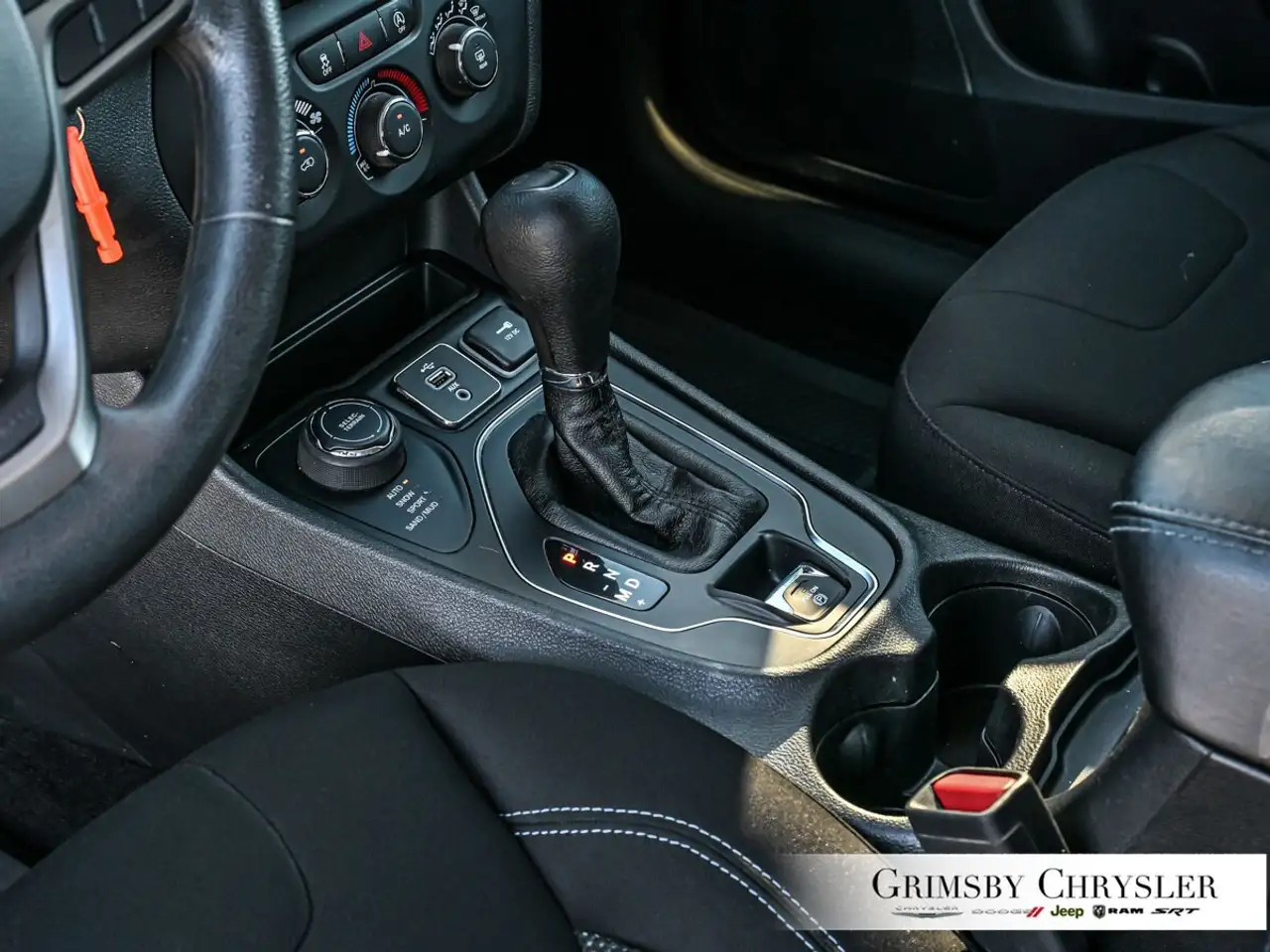 Jeep Cherokee photo Jeep Cherokee