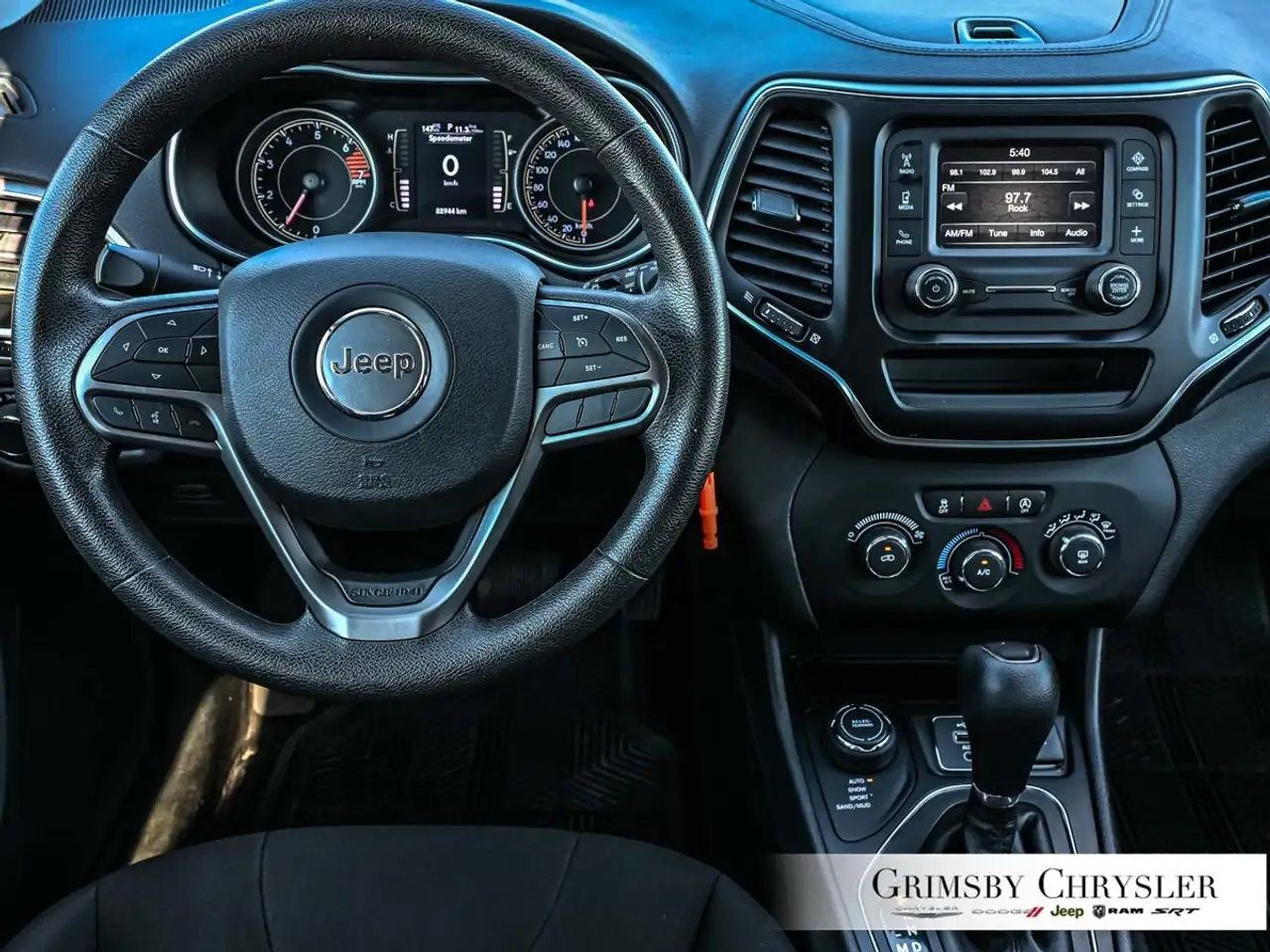 Jeep Cherokee photo Jeep Cherokee
