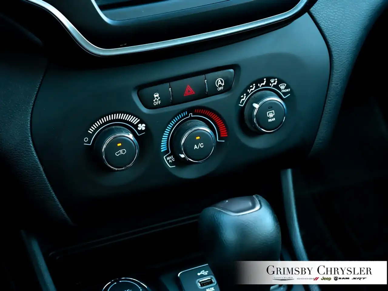 Jeep Cherokee photo Jeep Cherokee