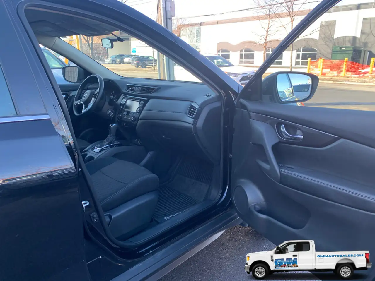 Nissan Rogue снимка Nissan Rogue