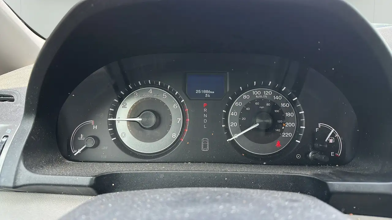Honda Odyssey снимка Honda Odyssey