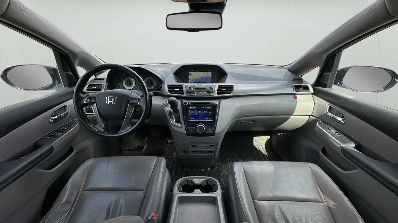 Honda Odyssey снимка Honda Odyssey