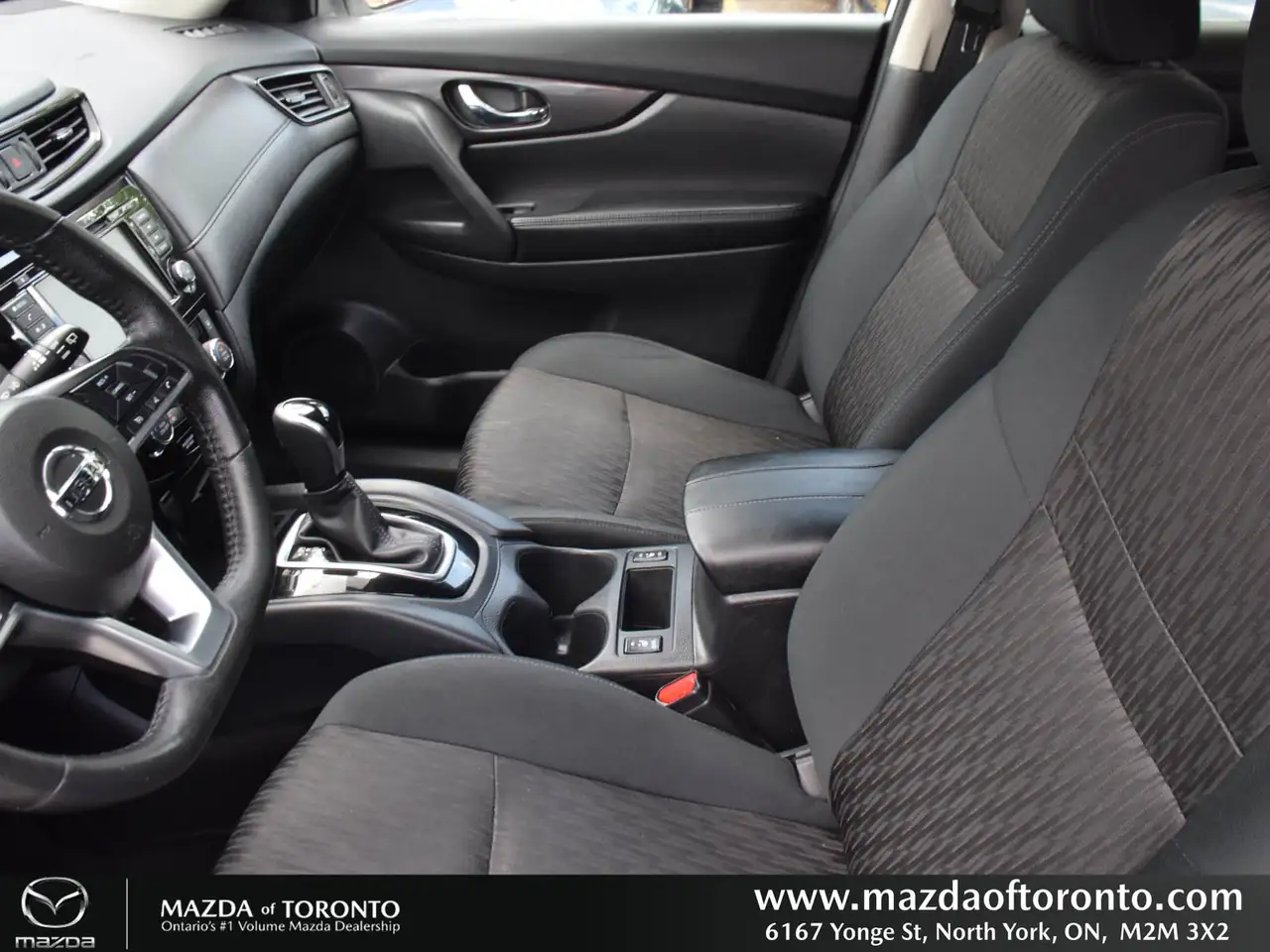 Nissan Rogue fotografie Nissan Rogue