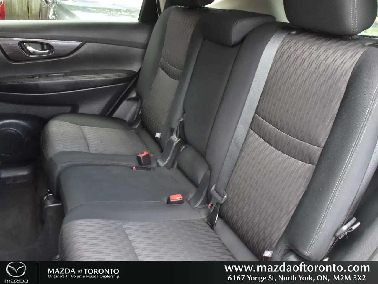 Nissan Rogue fotografie Nissan Rogue