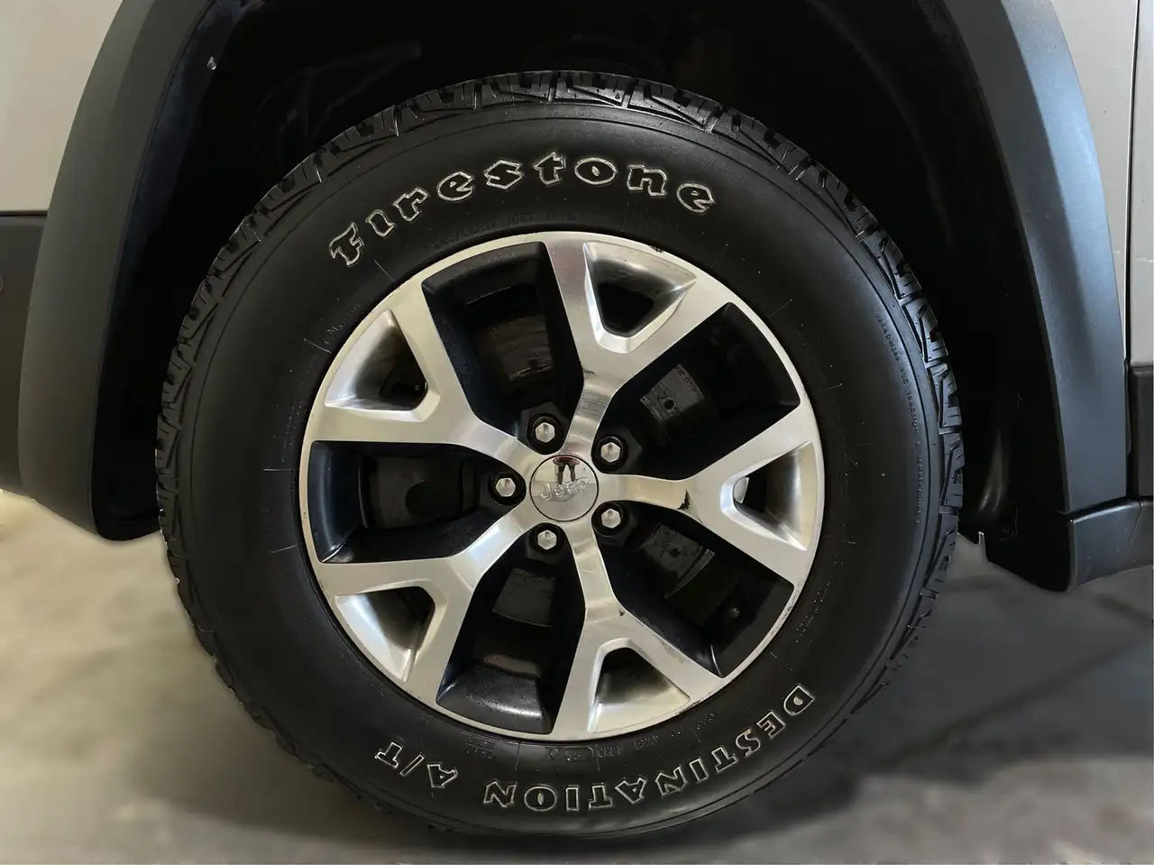Jeep Cherokee photo Jeep Cherokee