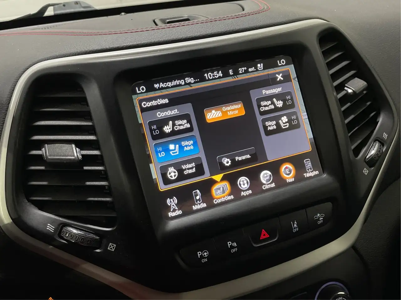 Jeep Cherokee photo Jeep Cherokee