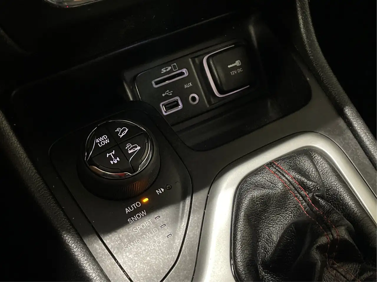 Jeep Cherokee photo Jeep Cherokee