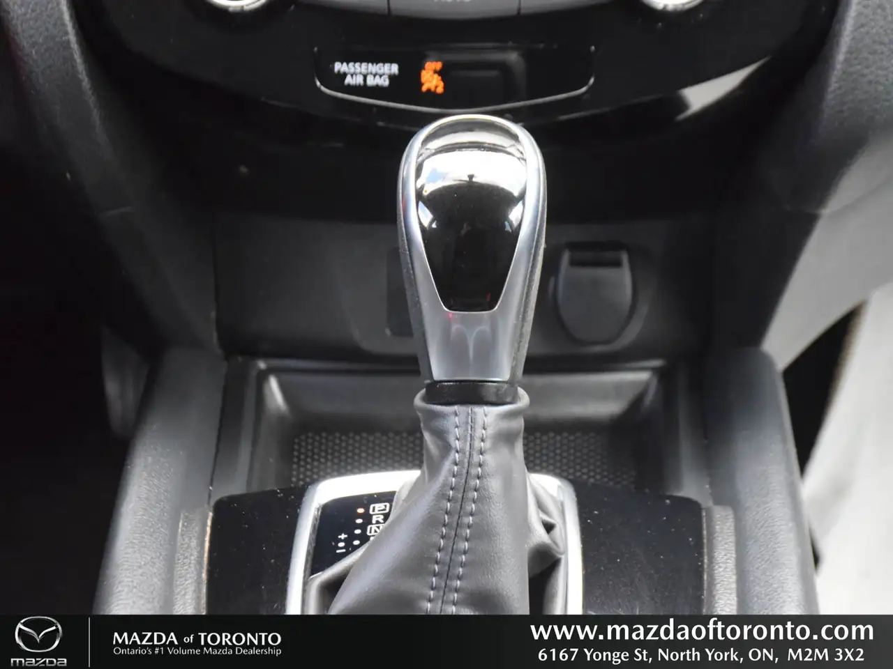 Nissan Rogue fotografie Nissan Rogue