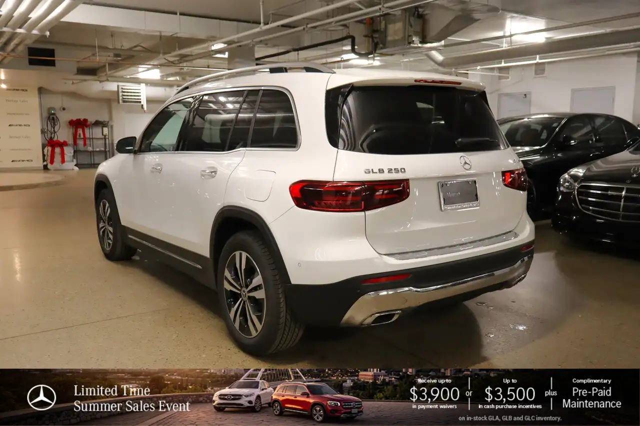 Mercedes-Benz GLB photo Mercedes-Benz GLB
