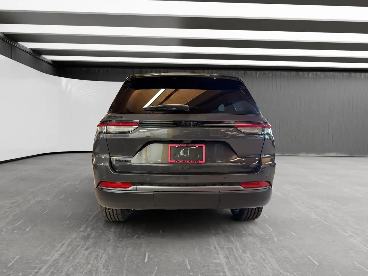 Jeep Grand Cherokee снимка Jeep Grand Cherokee
