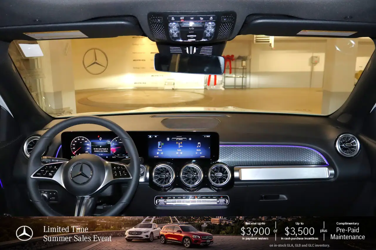 Mercedes-Benz GLB photo Mercedes-Benz GLB