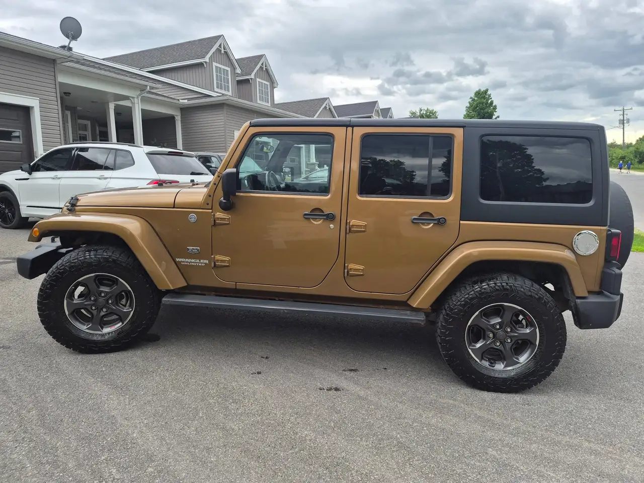 Jeep Wrangler photo Jeep Wrangler