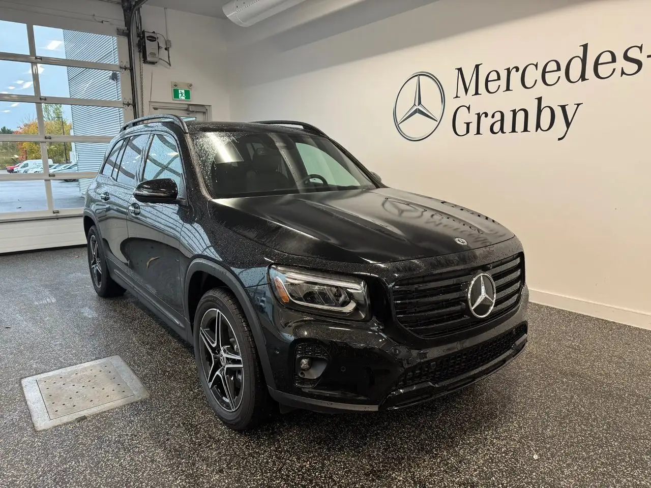 Mercedes-Benz GLB снимка Mercedes-Benz GLB
