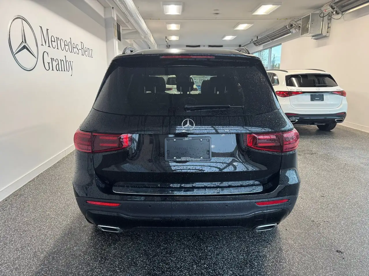 Mercedes-Benz GLB снимка Mercedes-Benz GLB
