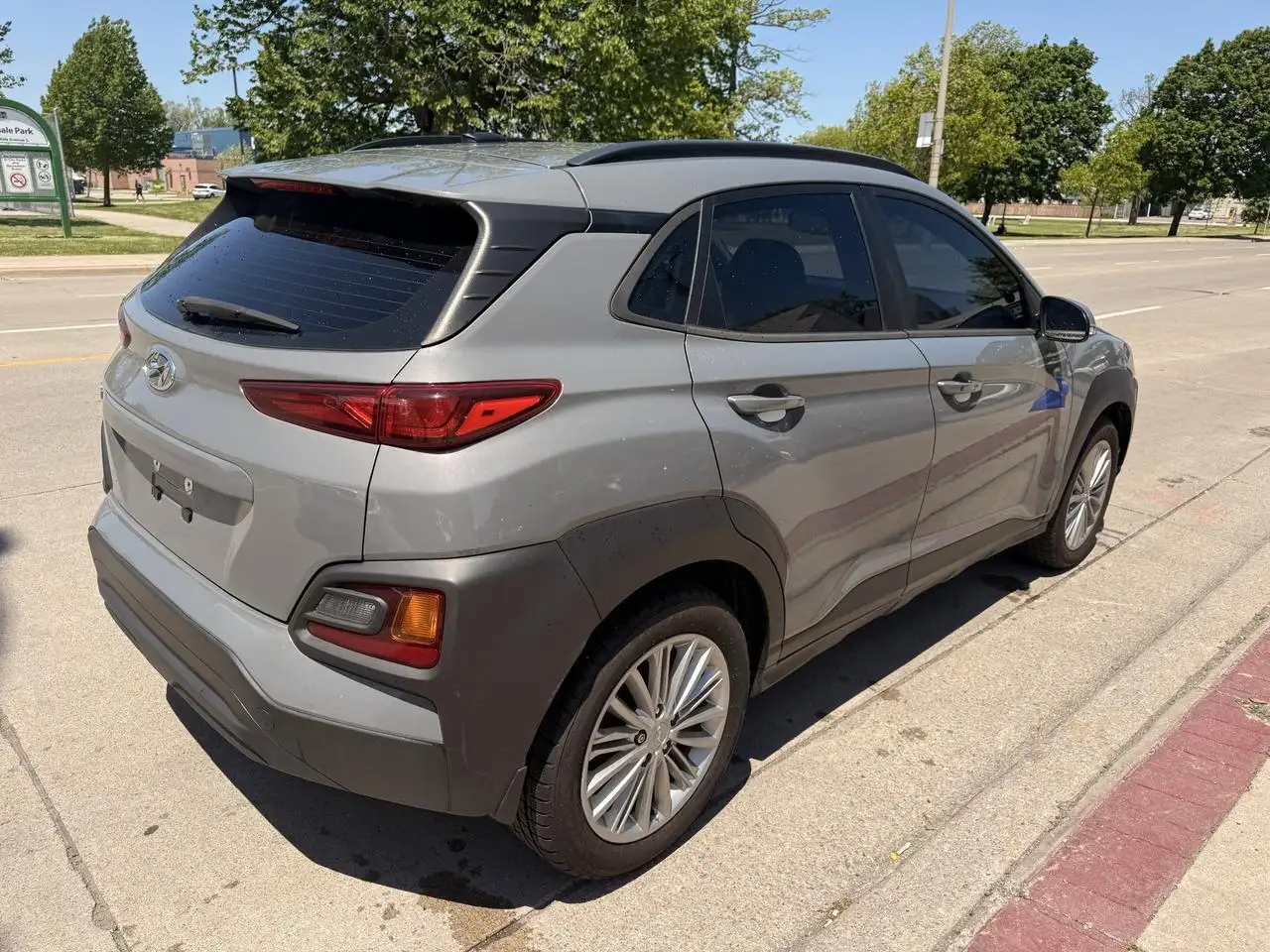 Hyundai KONA снимка Hyundai KONA