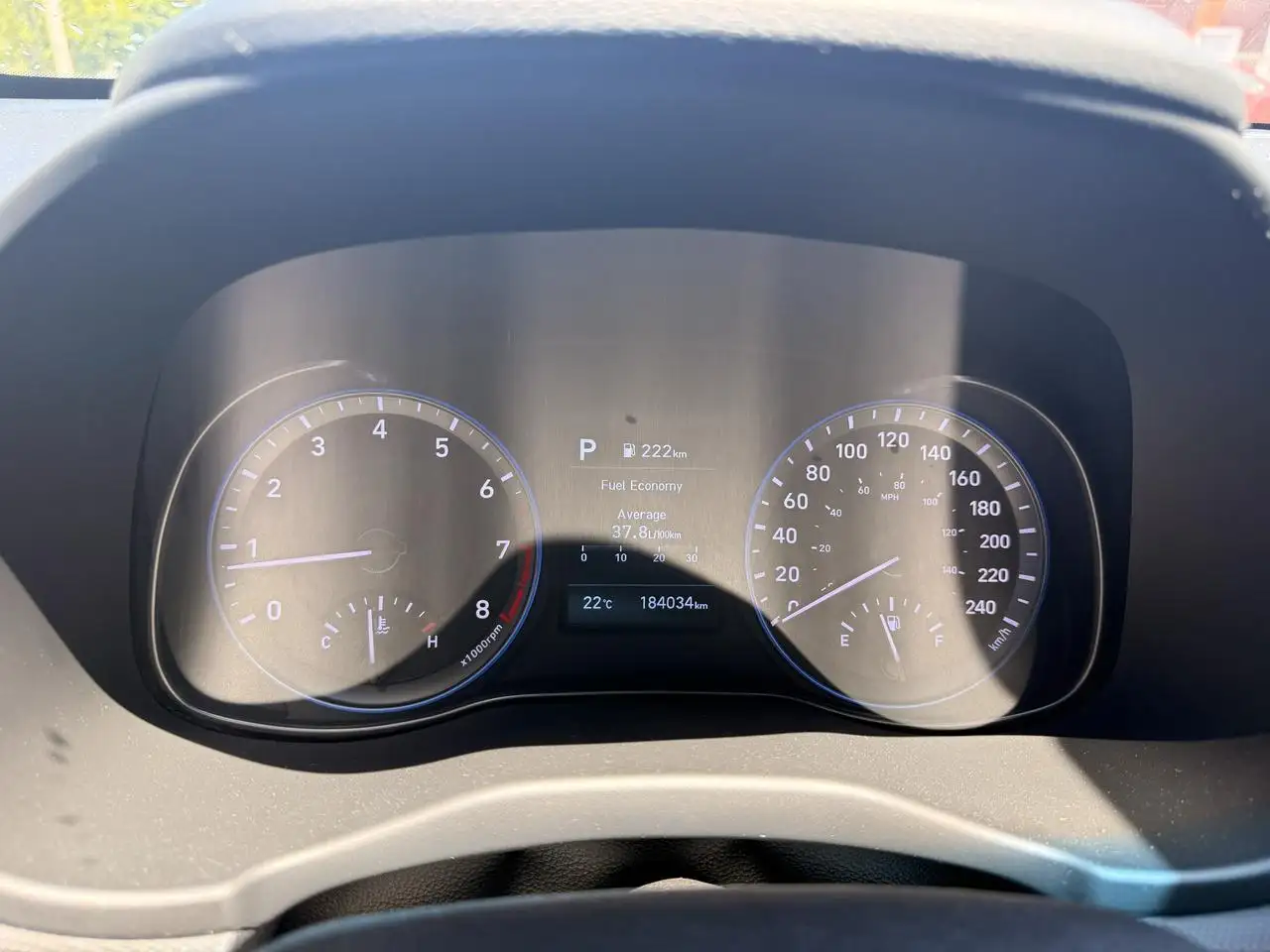 Hyundai KONA снимка Hyundai KONA
