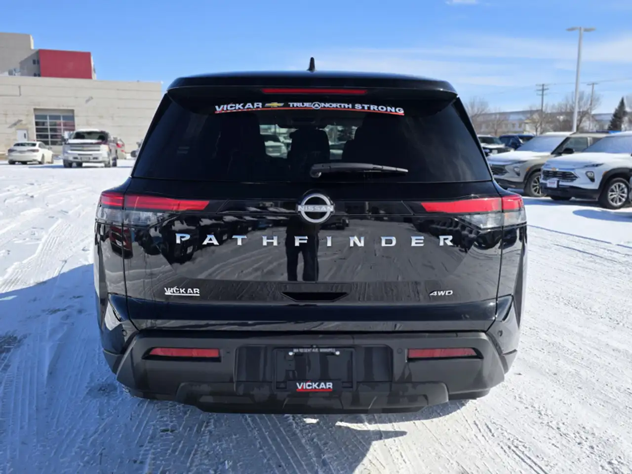 Nissan Pathfinder снимка Nissan Pathfinder