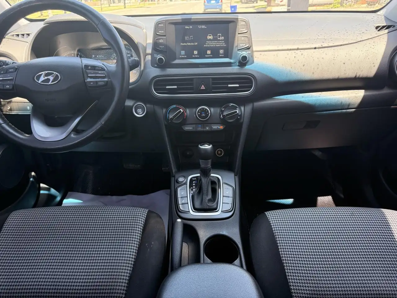 Hyundai KONA снимка Hyundai KONA