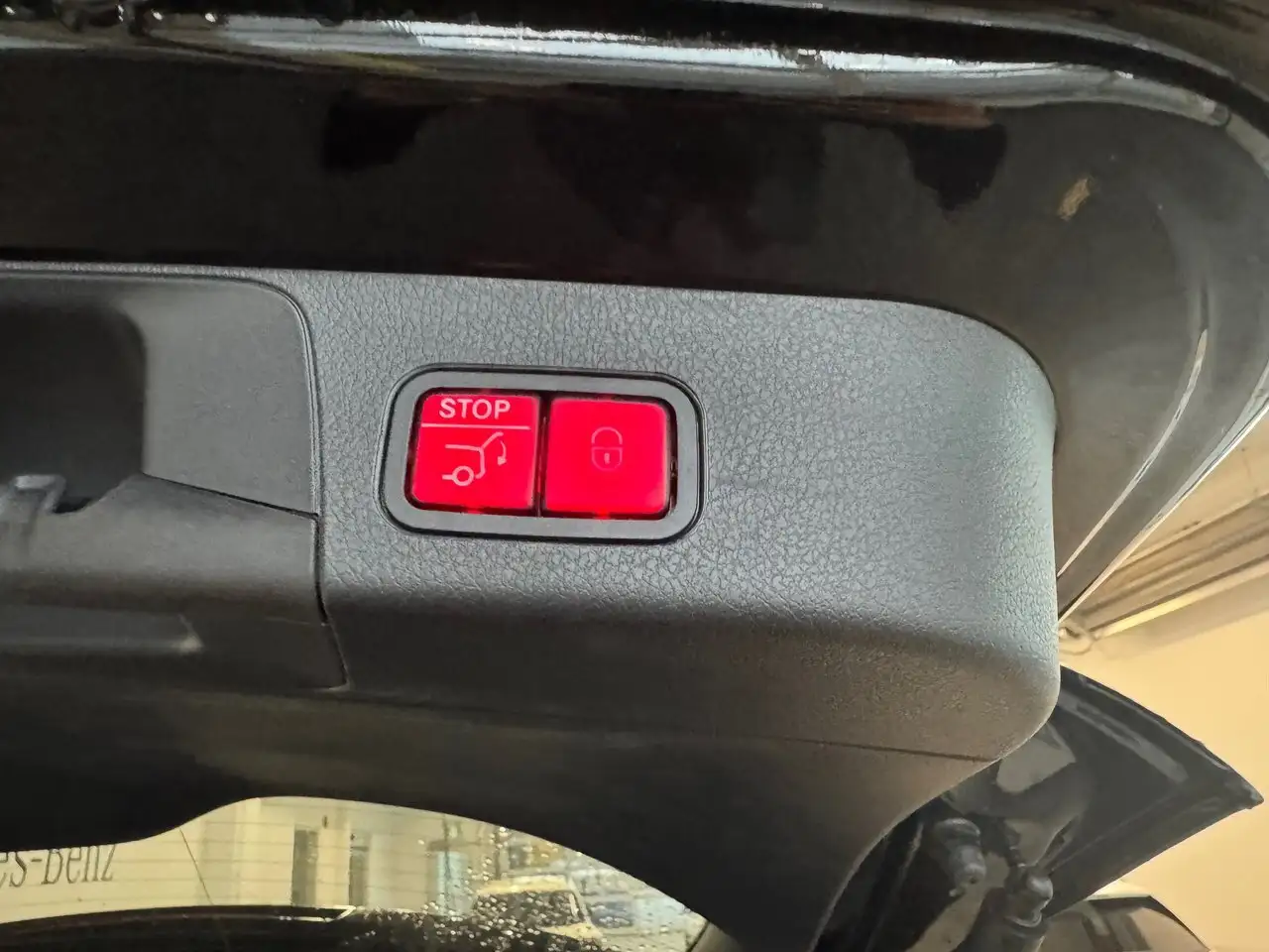 Mercedes-Benz GLB снимка Mercedes-Benz GLB