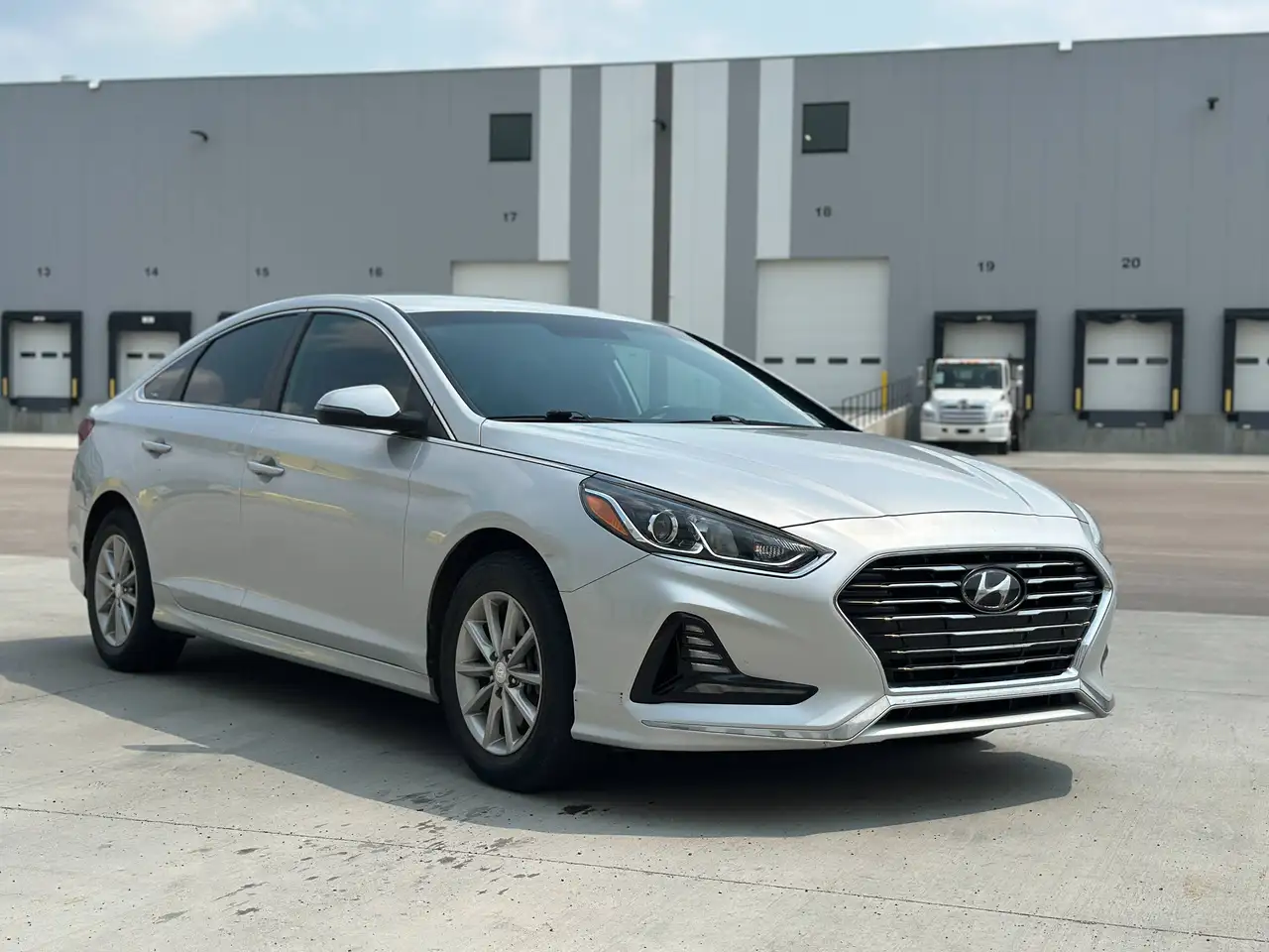 Hyundai SONATA photo Hyundai SONATA