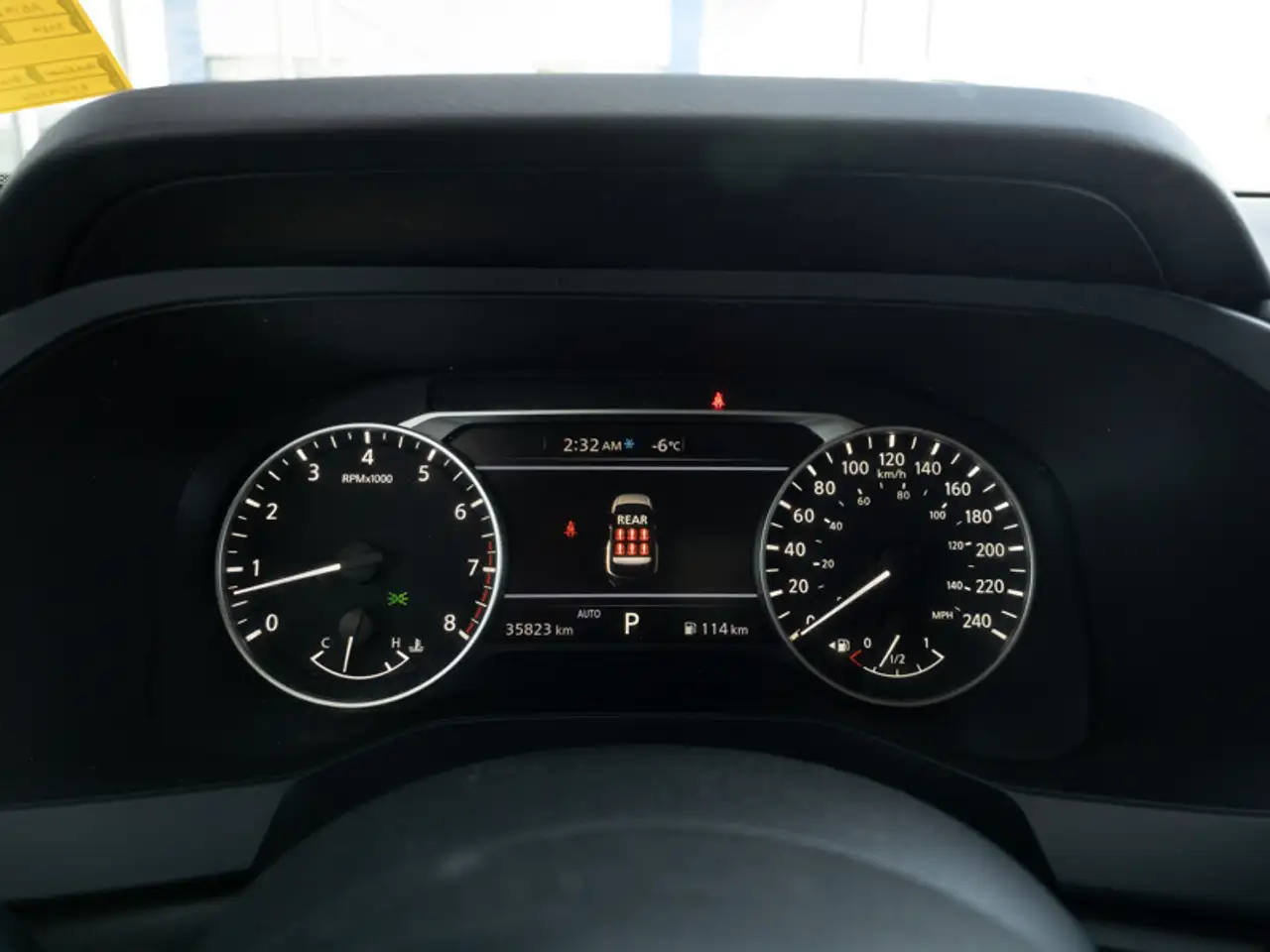 Nissan Pathfinder снимка Nissan Pathfinder