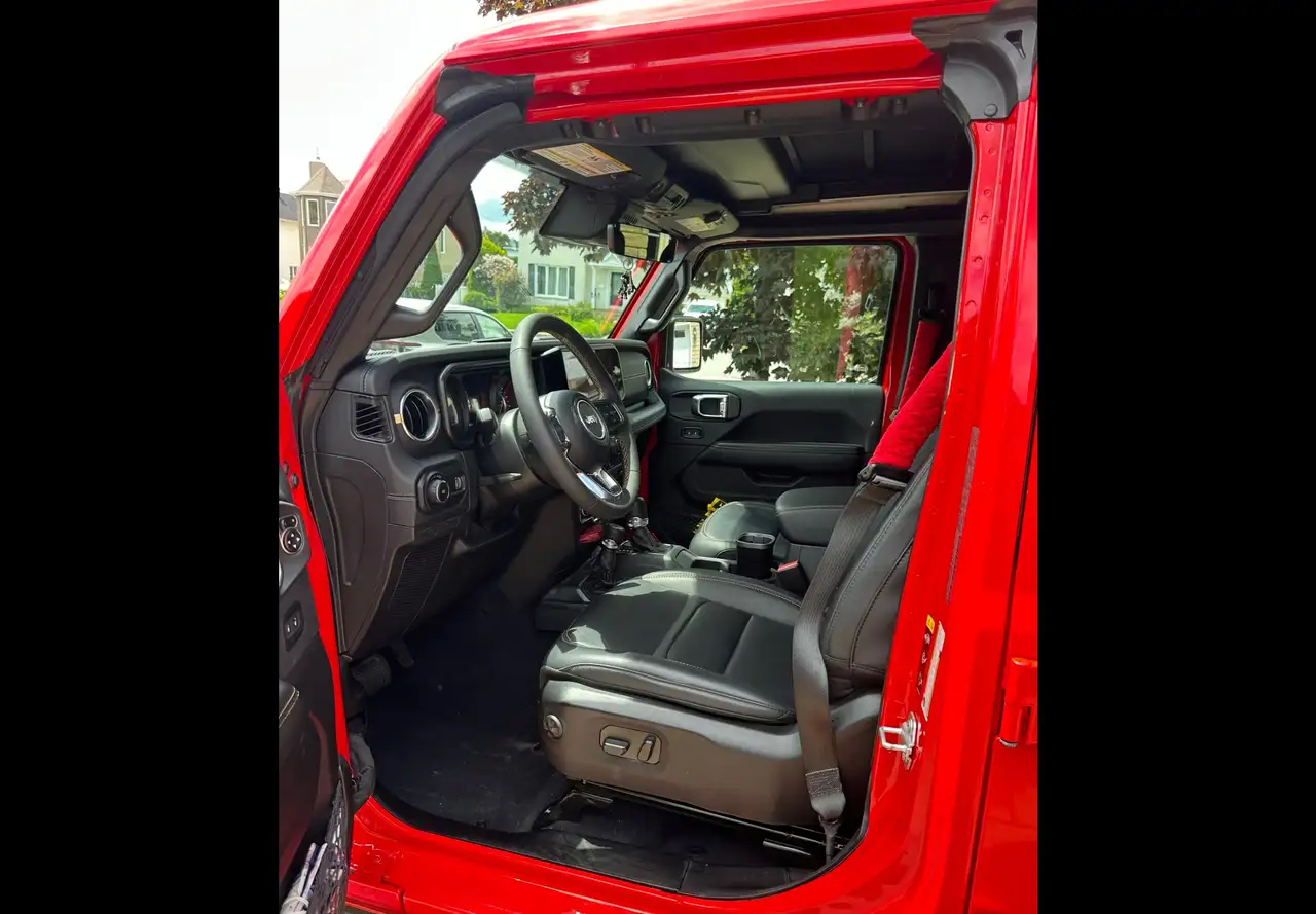 Jeep Wrangler photo Jeep Wrangler