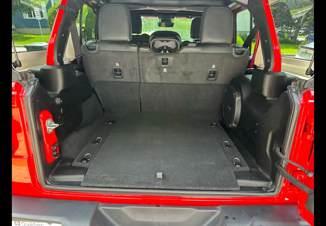 Jeep Wrangler photo Jeep Wrangler
